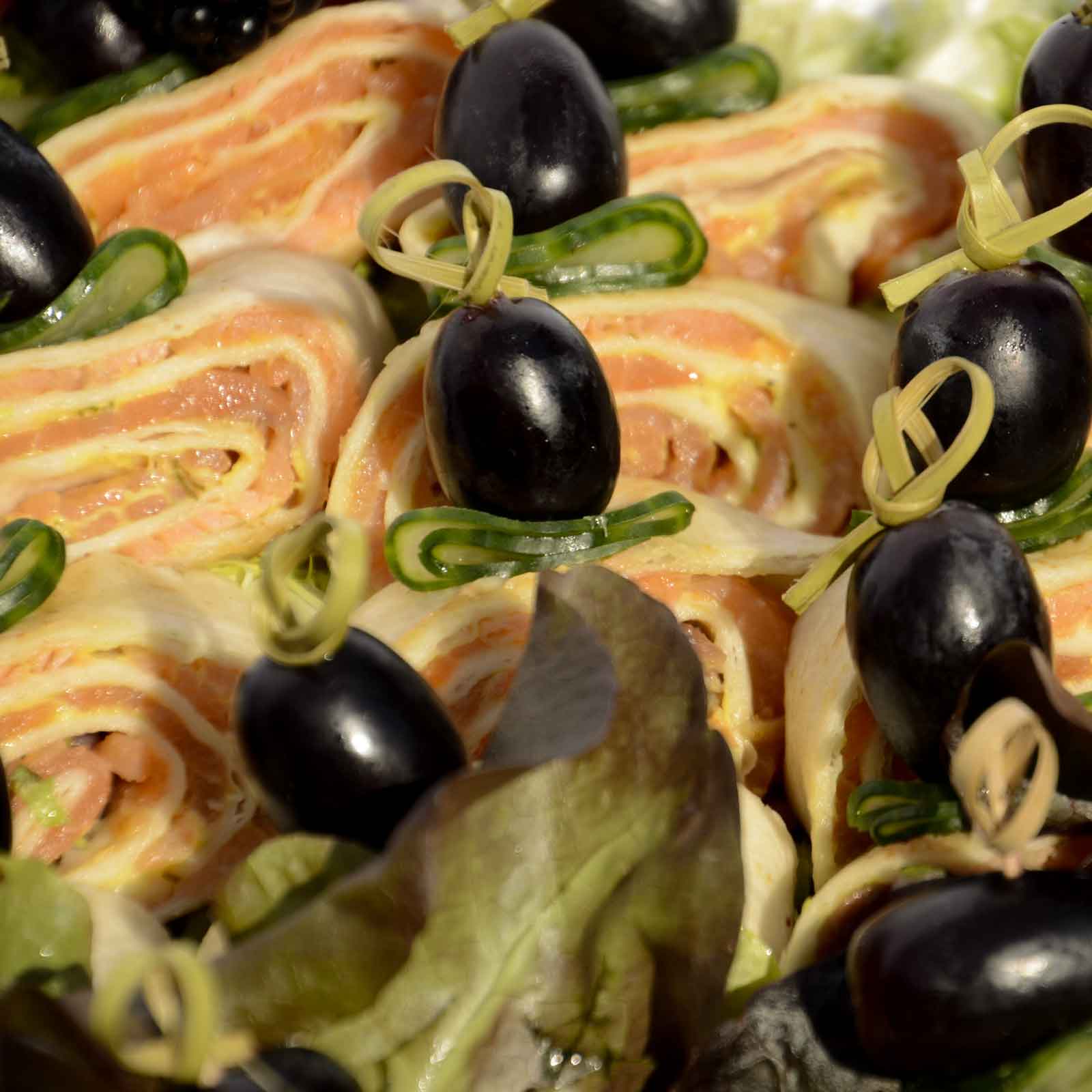 Wrapröllchen mit Rauchlachs